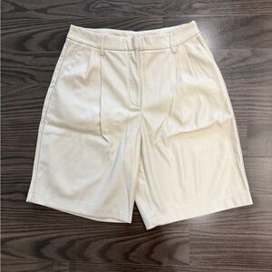 House of Harlow Faux Leather Ivory Cream Women's Shorts Small